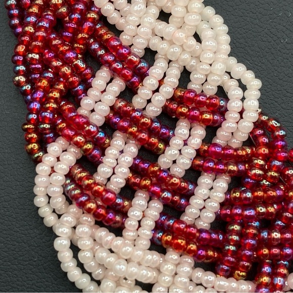 Rare Vintage Wide Collar Beaded Necklace with Red and Pink Seed Beads - Picture 12 of 12